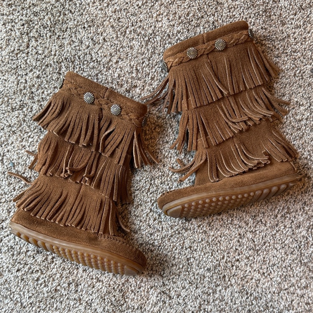 Minnetonka | Kids Tan Fringe Boots - Picture 1 of 11
